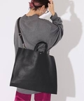 s\tyblancle/ uNzS.LEATHER FLAT TOTE ATu g[gobO ubN t[